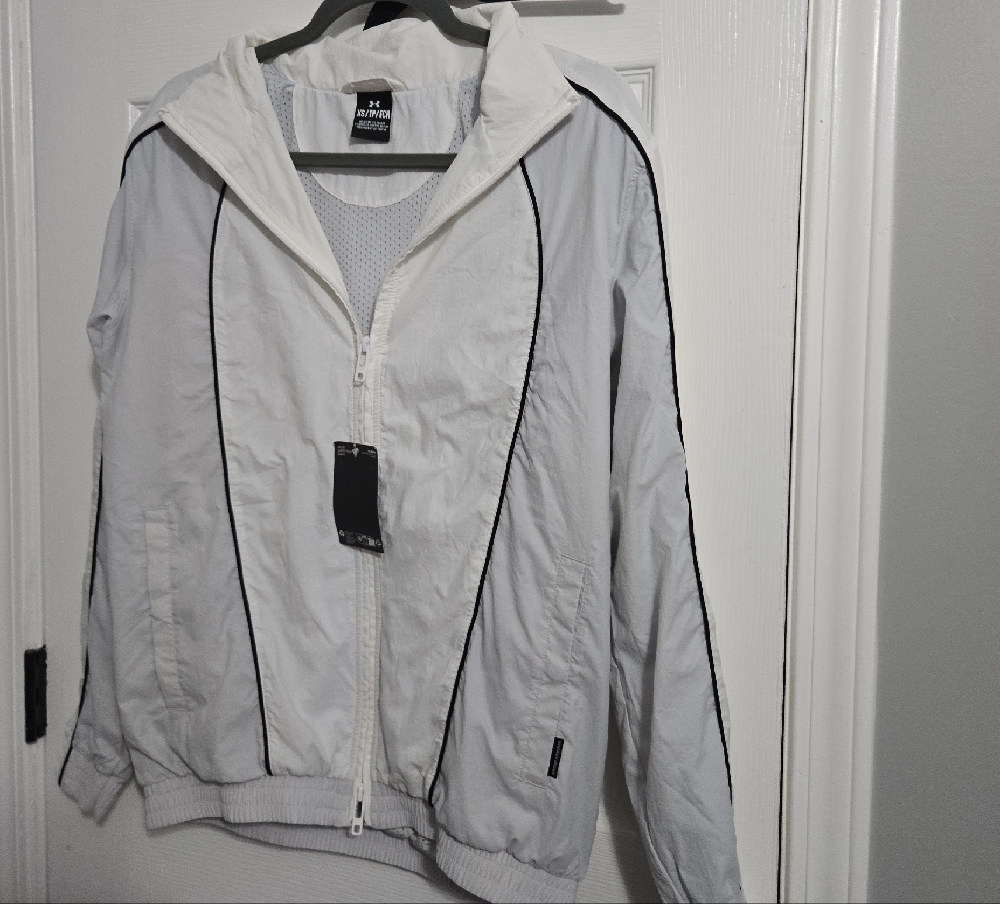 Under Armour  NWT - Picture 5 of 8